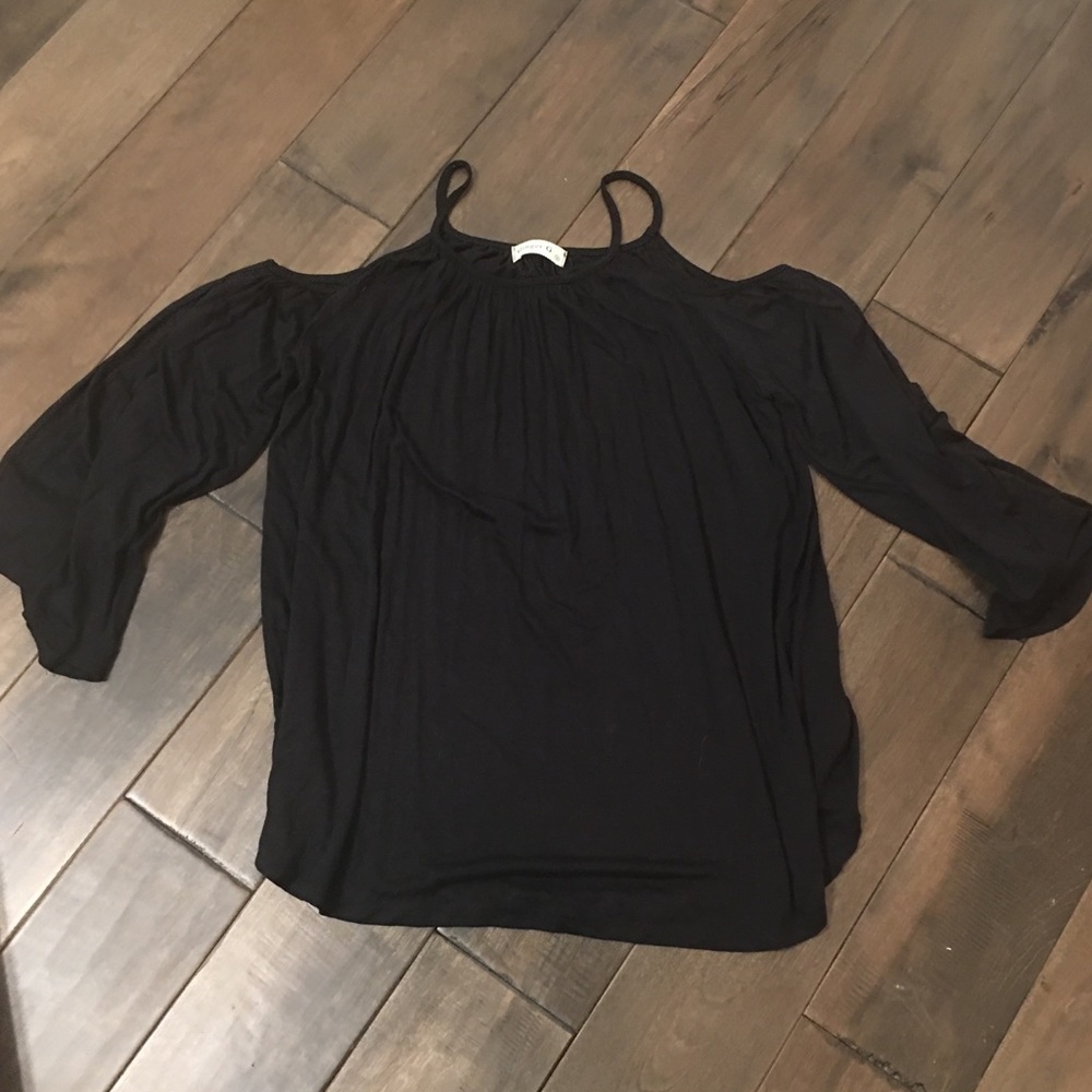Basic black cut shoulder shirt